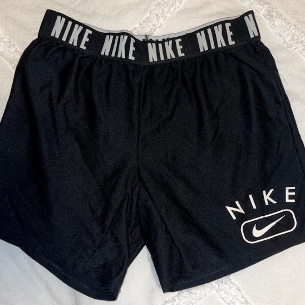 Nike Girls' Dry-fit Trophy Shorts